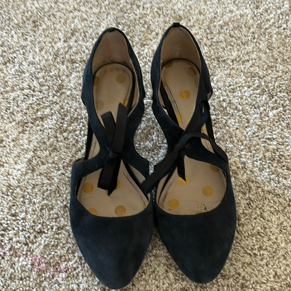 Boden navy suede shoes with tie